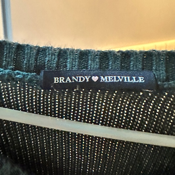 Brandy Melville Leigh V-neck Sweater - Picture 4 of 4